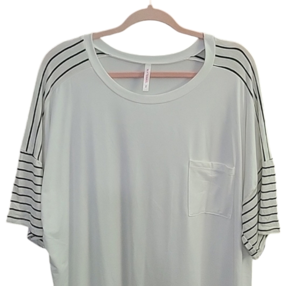 NWOT - Watermelon Black and White Striped Pocket T Shirt - Size 3X - Picture 2 of 9